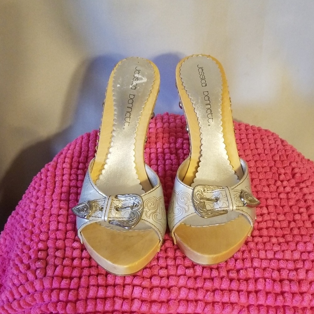 Jessica Bennett  Women's shoes